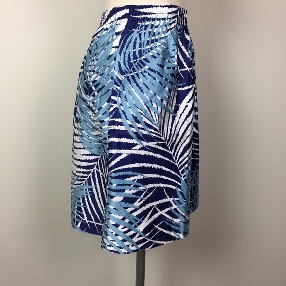 Vintage Hawaiian Bermuda Shorts - Picture 4 of 6